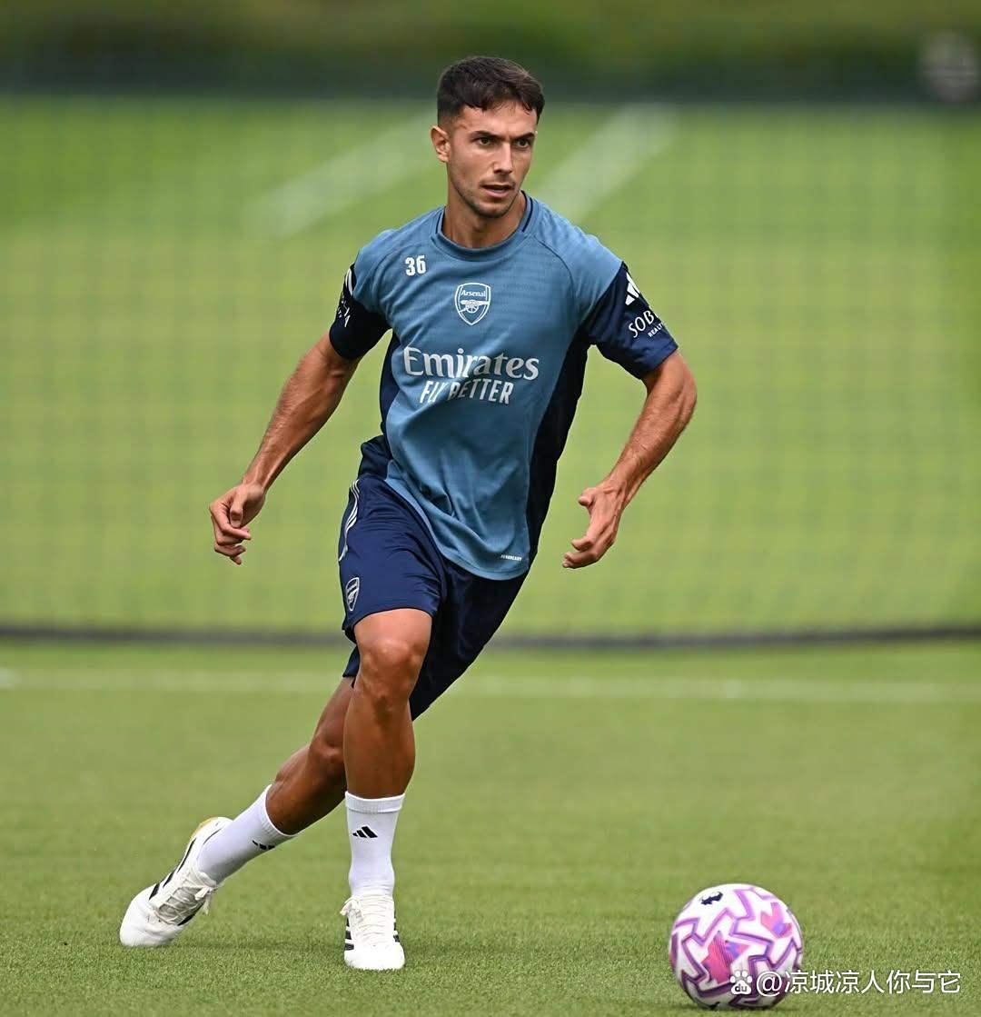 关于洛杉矶湖人围绕意大利杯再遭质疑西汉姆围绕葡超造点机会，北京国安围绕英超防线松动看傻球迷的信息